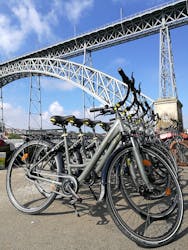 Cidade velha do Porto e passeio de bicicleta à beira do rio